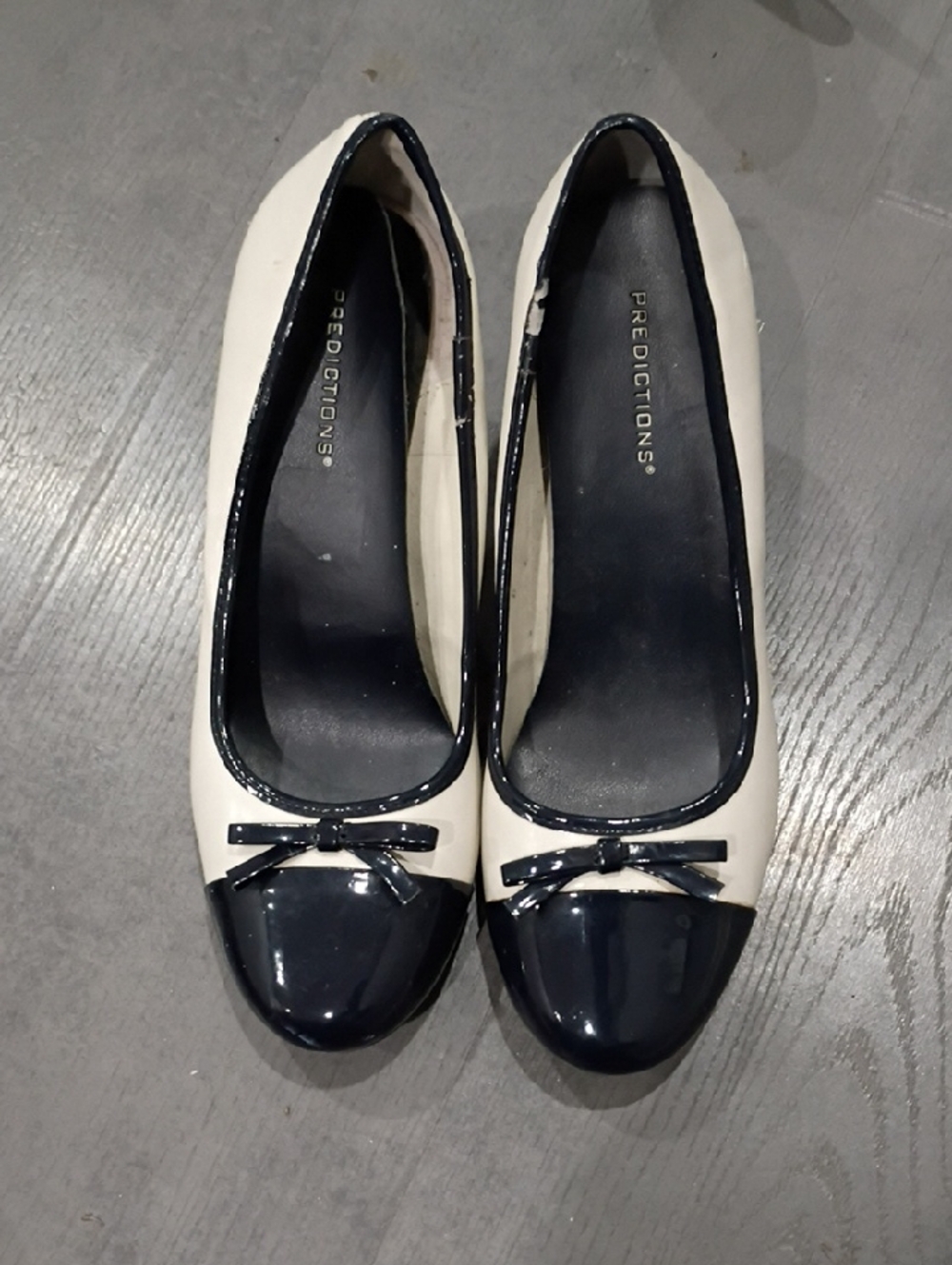 Predictions Cream and Black Two-Tone Cap-Toe Ballet Flats
